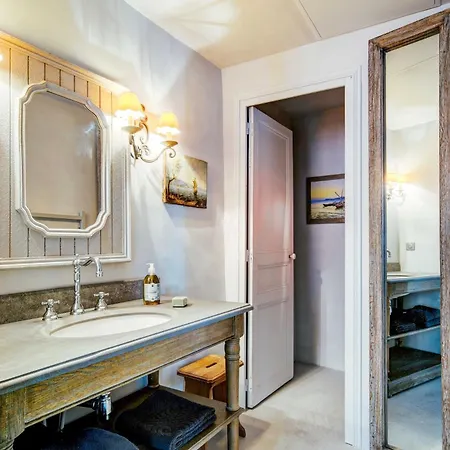 Apartment De Charme In The Heart Of